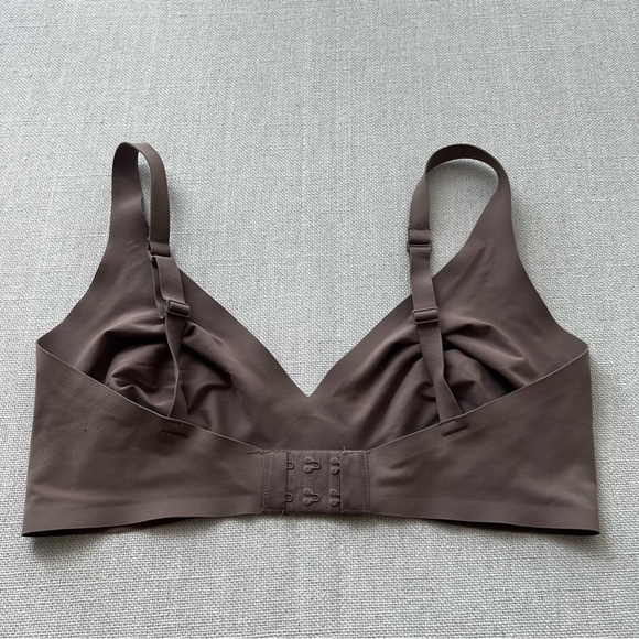 SKIMS Naked Plunge Bralette - Picture 10 of 12
